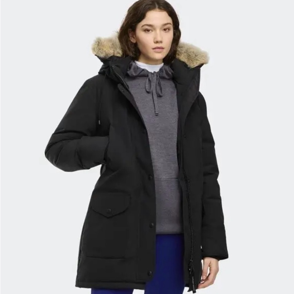 Canada Goose Trillium Parka Black Puffer Jacket with Detachable Fur Hood